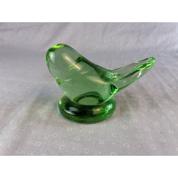 Vtg Hand Blown Green Glass Bird Figurine Ward Style Unsigned - Picture 1 of 8